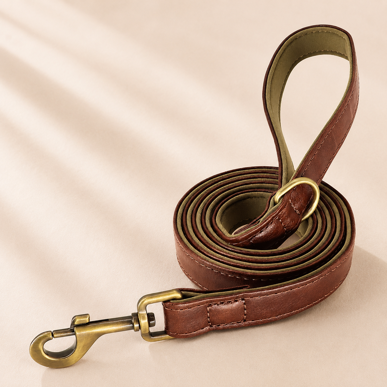 Classic Leather Dog Collar Set｜名入れ対応 本革風首輪・リードセット｜Nest & Paw